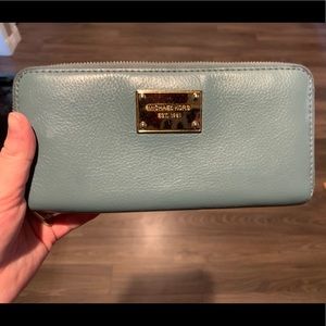 Michael Kors wallet